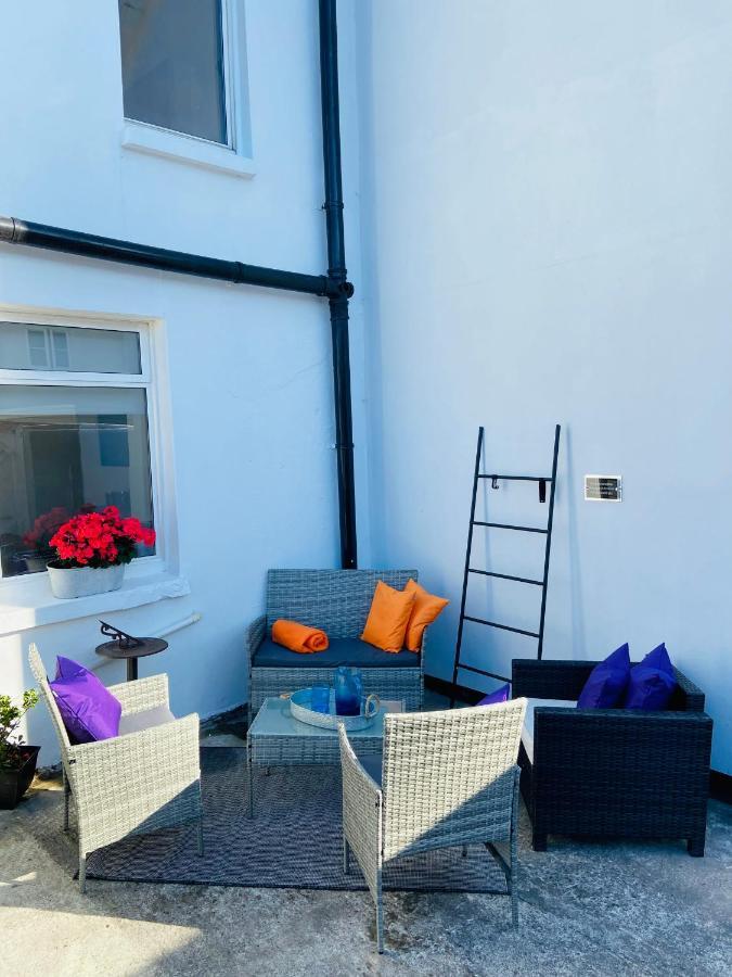 Funky Cozy Cottage With Outside Space Истбурн Экстерьер фото